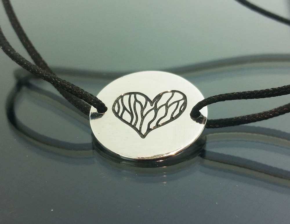 Bratara snur sintetic accesoriu banut gravat cu Inima - argint 925