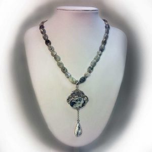 Colier cu pietre opal dendritic si pandant cuart rutilat