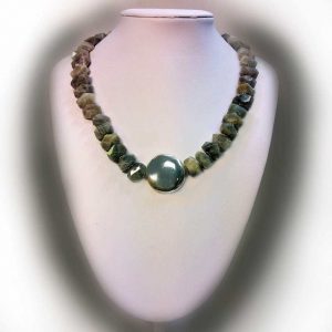 Colier cu pietre labradorit
