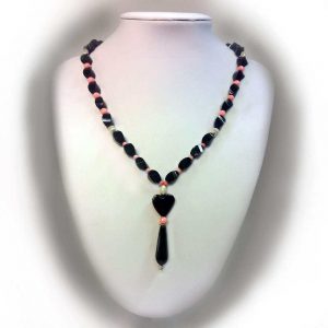 Colier cu pietre onix si coral roz