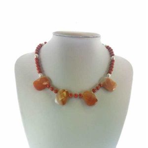 Colier cu pietre jasp rosu