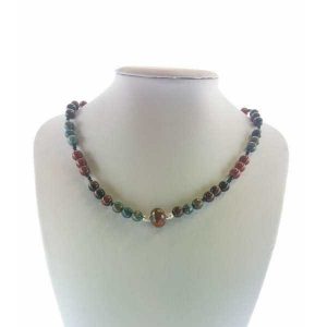 Colier cu pietre ochi de taur